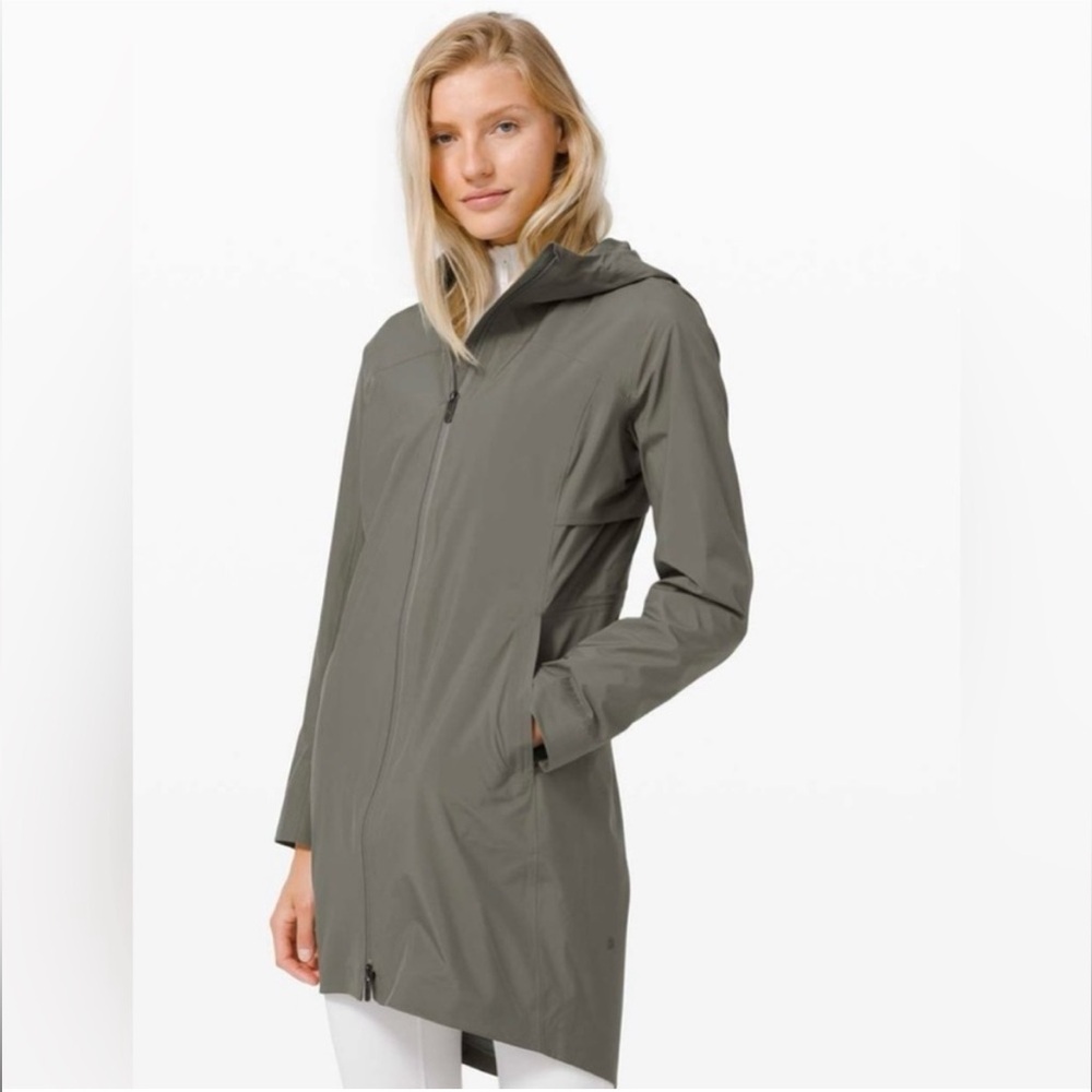 Lululemon Rain Rebel Jacket EUC